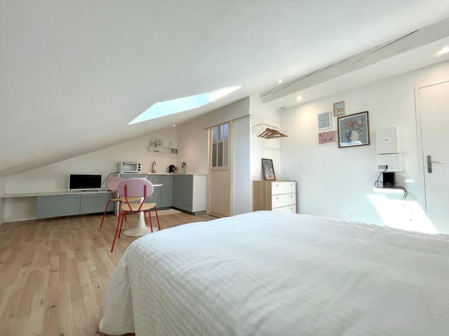 ポーStudio Jade : Charmant Logement Place Clemenceauアパートメント エクステリア 写真